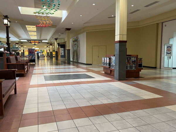 Lansing Mall - Aug 13 2022